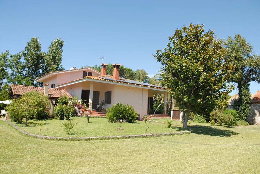 B&B Fra E Fe Arborea Exterior photo