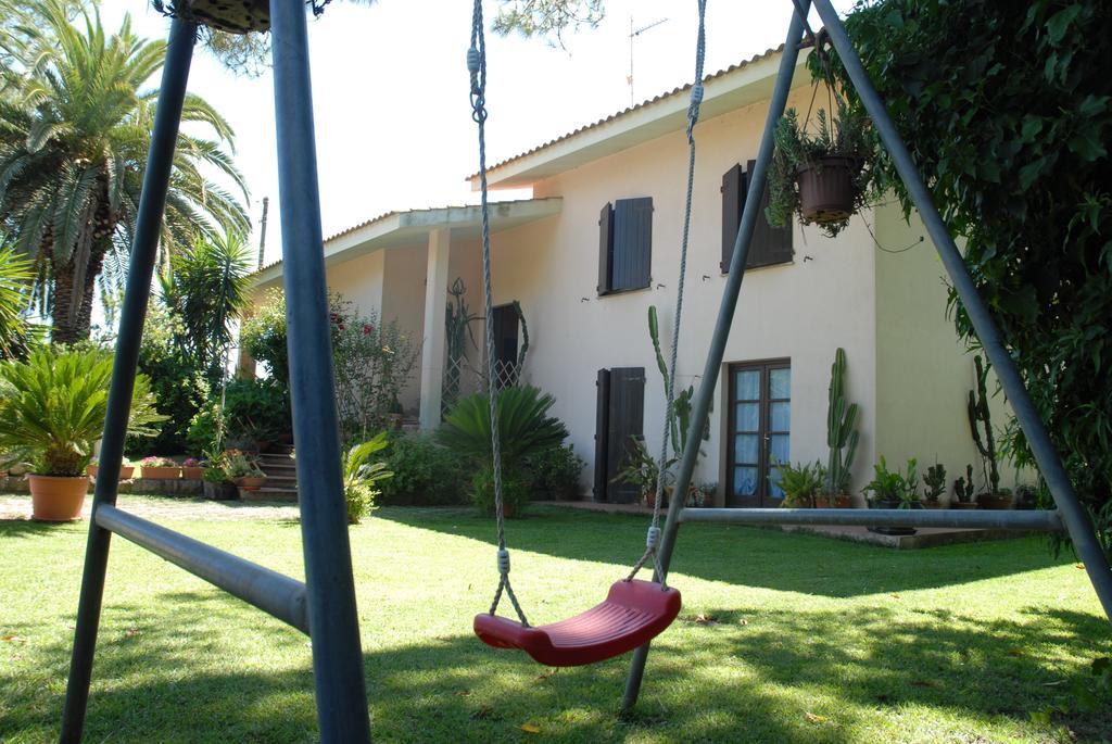 B&B Fra E Fe Arborea Exterior photo