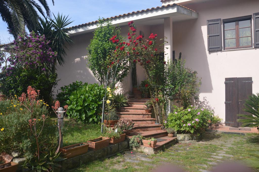 B&B Fra E Fe Arborea Exterior photo