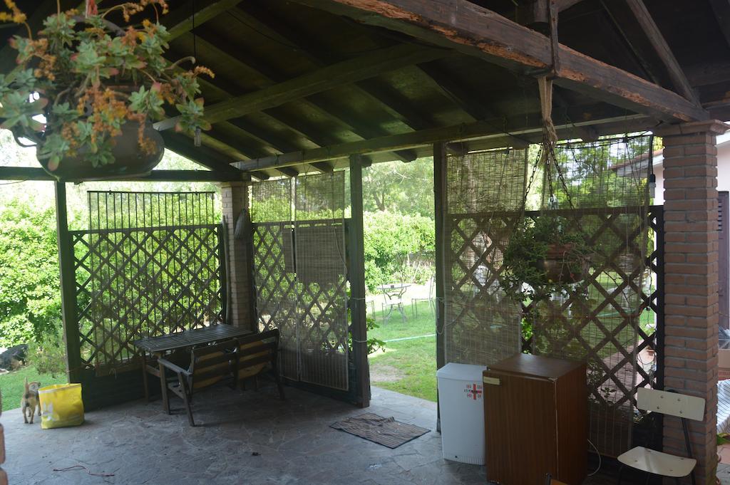 B&B Fra E Fe Arborea Exterior photo